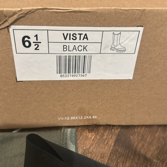 Journee collection vista boot in black size 6.5 - Picture 2 of 4